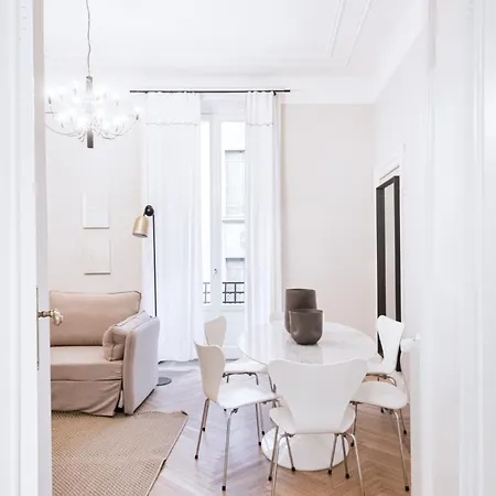 Lägenhet Easylife - Dimora Con Balcone In Porta Vittoria